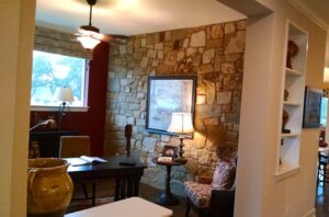 Natural Thin Sandstone Veneer on Accent Wall in Houston, TX Residence