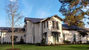 Natural Thin White Limestone Veneer on Texas Home Exterior
